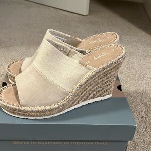 Toms Wedge Sandals